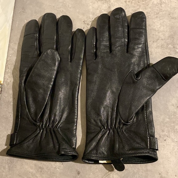 Michael Kors Black Leather Gloves - Picture 5 of 7